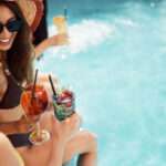 Costume de baie ideale pentru petreceri la piscină